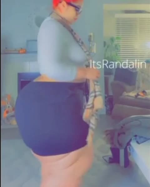 Love randalin twerk.